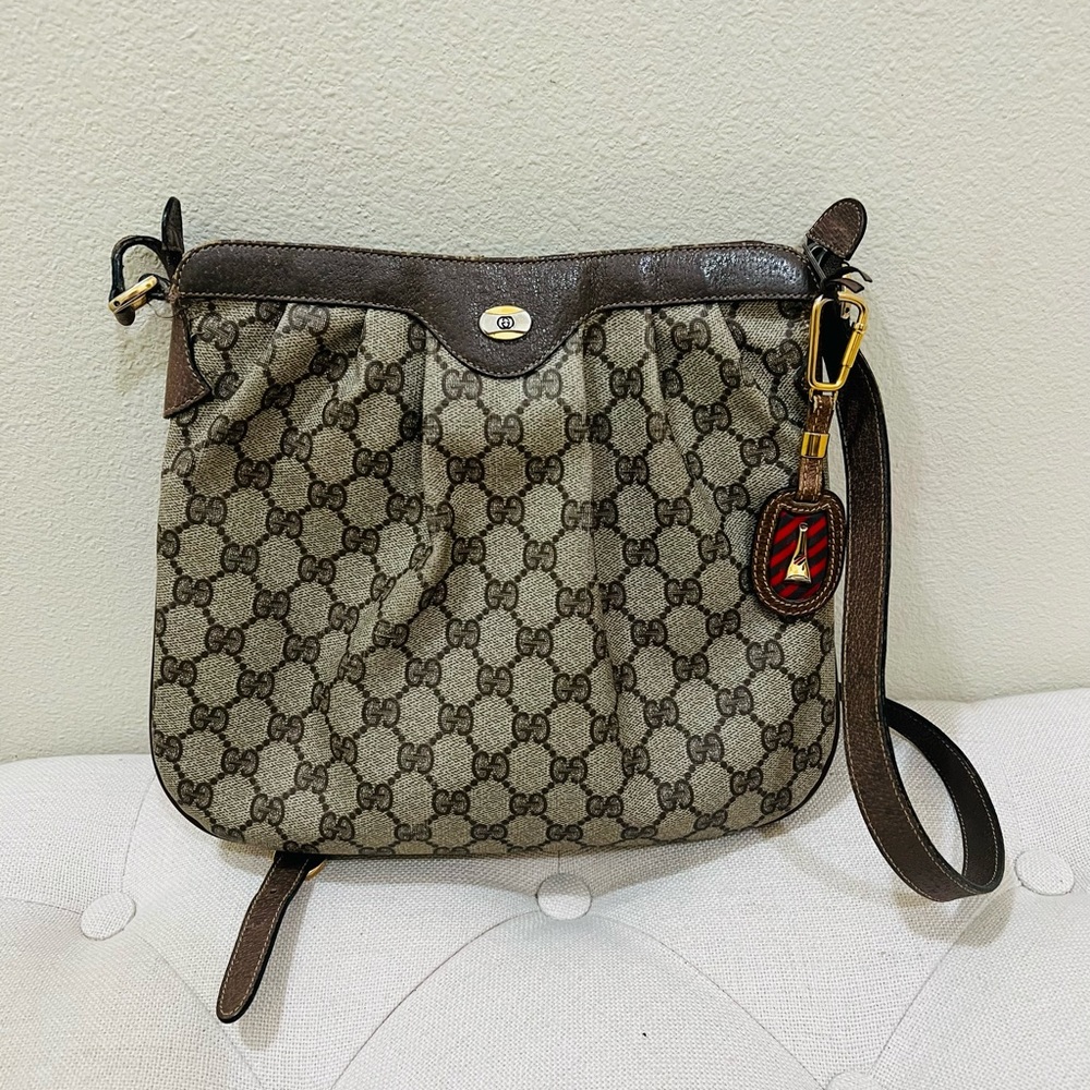 Gucci messenger bag